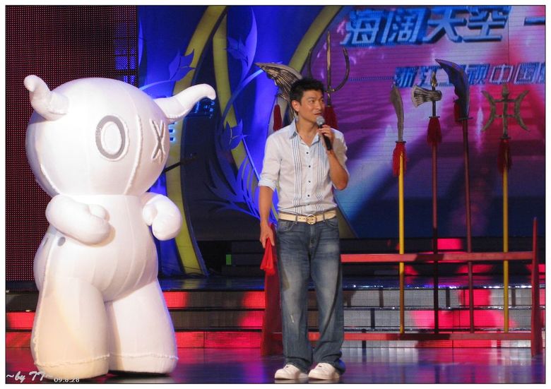 参加了28日下午的中国蓝台歌发布会,看到了心