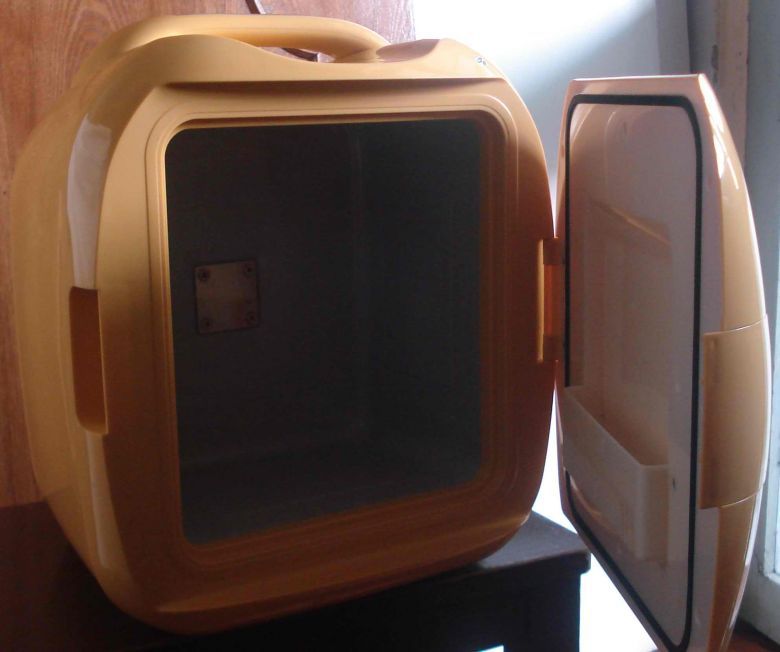 闲置2个半导体制冷小冰箱换超市卡-我要换东西