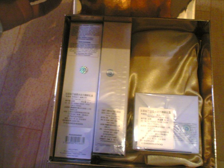 正品Dior护肤品一套折现或换物美超市卡或换物