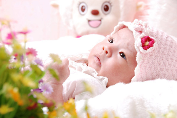 宝宝40天、60天、80天在影楼拍写真-妈咪宝宝