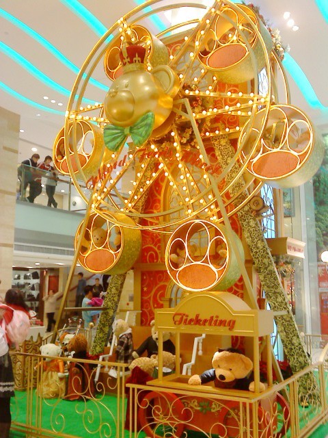 发几个香港商场的圣诞装扮祝福节日-旅游先遣