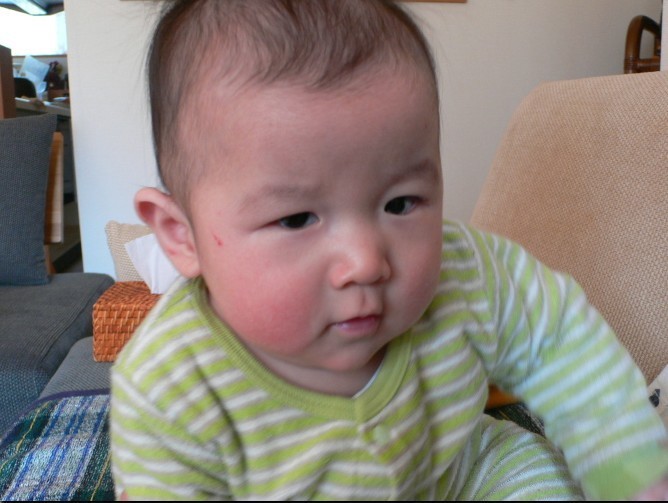 看看宝贝到底像谁 后秀下钻-妈咪宝宝秀-杭州1