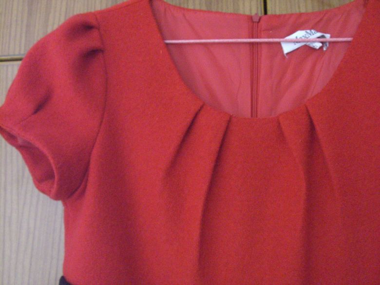 转全新红色可爱甜美型直筒裙-我要换东西-杭州