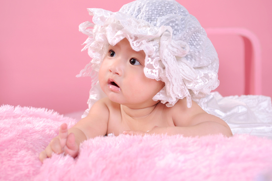 @朱夏一热呼呼的半岁照隆重登场咯@~~-妈咪