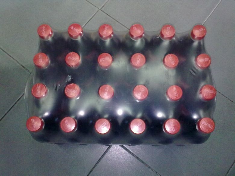 1箱可乐1箱雪碧3箱雀巢冰红茶4箱果粒橙和10