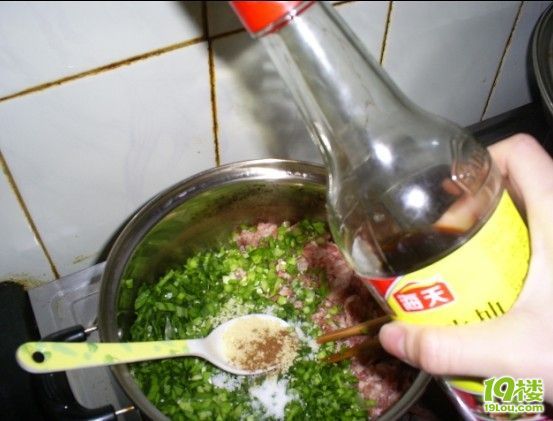 正宗东北水饺制作过程-19楼私房菜-杭州19楼