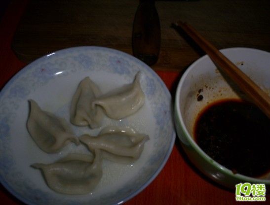 正宗东北水饺制作过程-19楼私房菜-杭州19楼