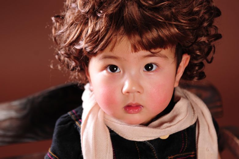 小雨美女周岁照片秀--摄影师说有童星气质哦-妈