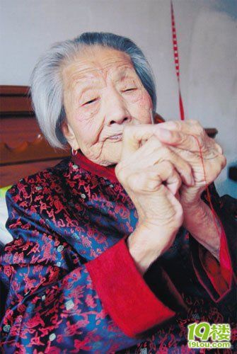 联盟百岁后长新牙老人发名字只患两次重感冒女生可爱一生的黑头图片