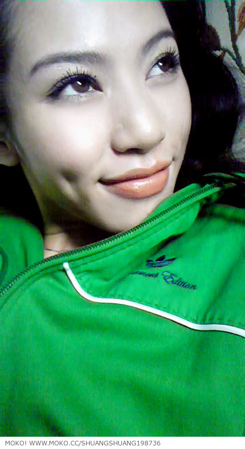 潘霜霜的胸围 小舒淇潘霜霜 潘霜霜博客-八卦田