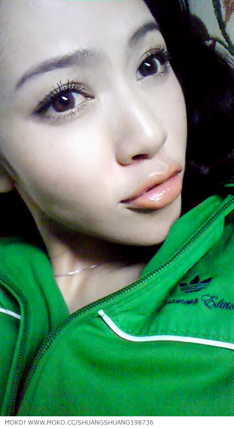 潘霜霜的胸围 小舒淇潘霜霜 潘霜霜博客-八卦田