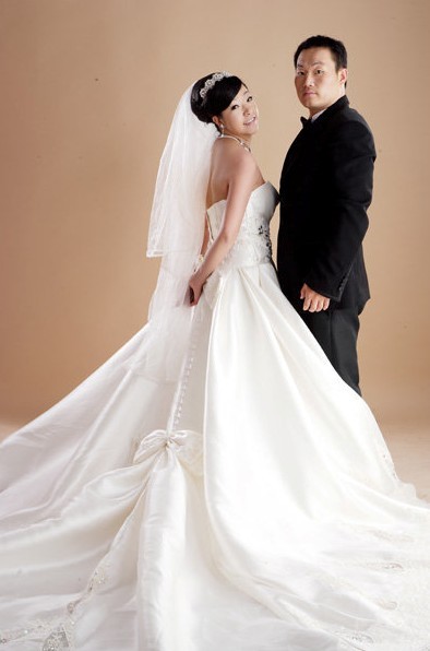 尊贵体验~~上海巴黎婚纱照,赖老师化妆,像张学