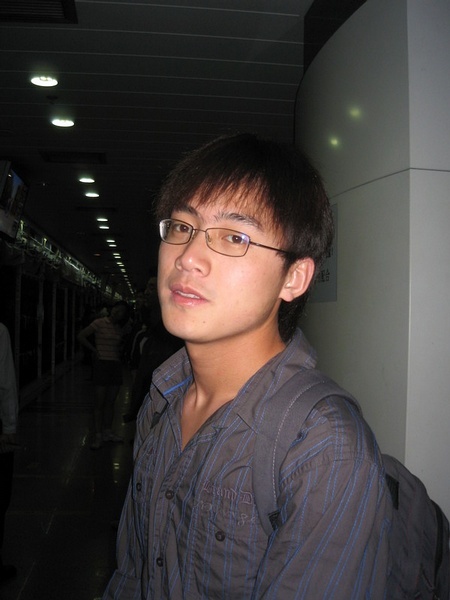 心情好差 找个女性朋友聊聊 本人非恐龙