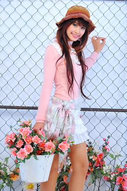 <em>越南美女唱的</em>好听歌曲给大家听,含她本人照片