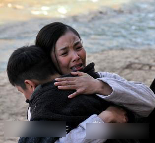 刘涛《盘龙卧虎》演土匪头子 在家呆着会不自