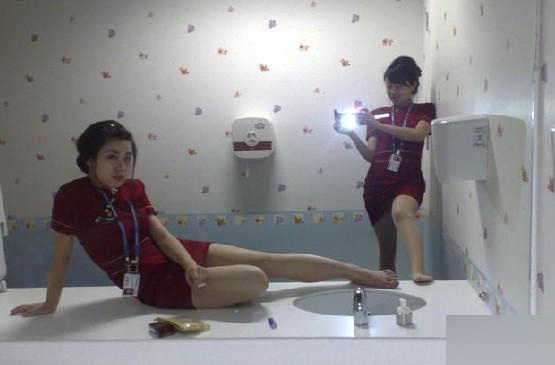 机场女工作人员的不为人知的另一面(转载)-疯狂