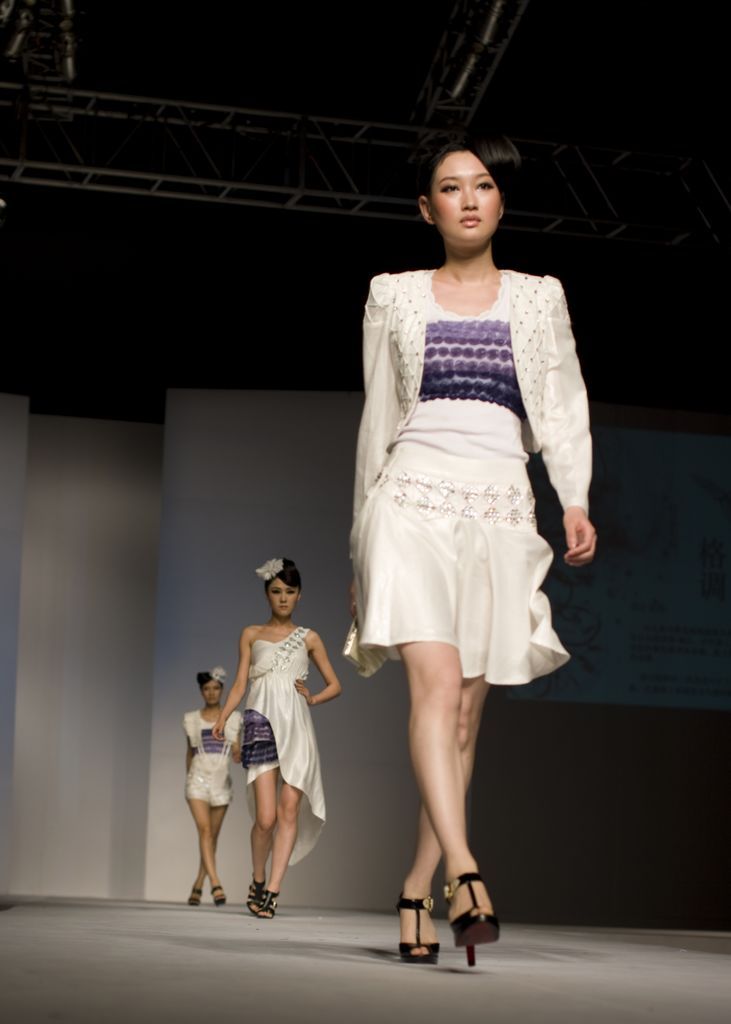 浙江农林大学2010年艺术设计学院毕业生服装