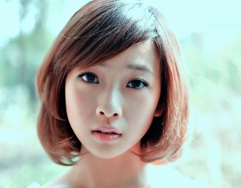 90后萌系少女何曼婷纯真年代写真-八卦田-杭州