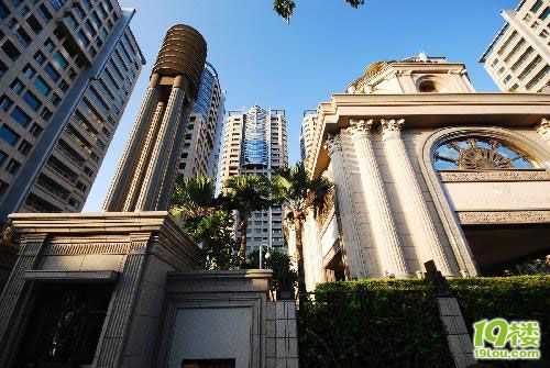 富士康老板郭台铭豪宅曝光 市值2亿与小S成邻