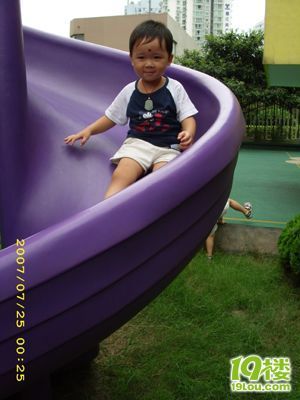 我和幼兒園一起成長(zhǎng)（我從托班快到大班，幼兒園從乙級(jí)升甲級(jí)了）
