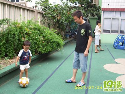 我和幼兒園一起成長(zhǎng)（我從托班快到大班，幼兒園從乙級(jí)升甲級(jí)了）