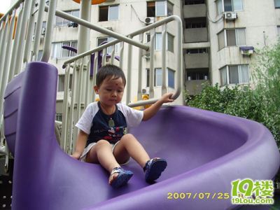 我和幼兒園一起成長(zhǎng)（我從托班快到大班，幼兒園從乙級(jí)升甲級(jí)了）