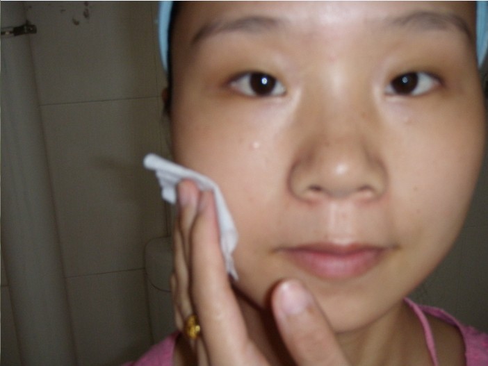 雷人。年轻辣妈给九个月宝宝早教美容护肤-美