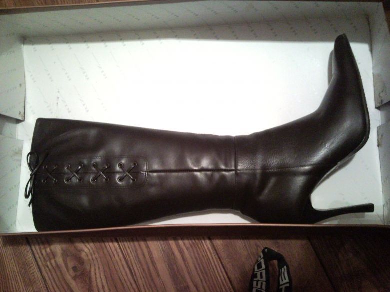 转:FED高跟靴、阿迪球鞋、美柯欧兰球鞋、品牌凉鞋、单鞋、球鞋