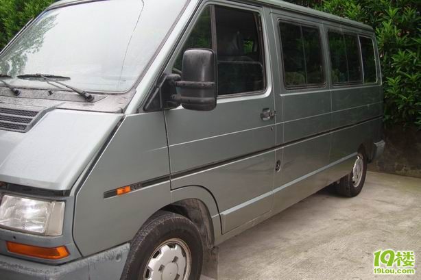 三江雷洛塔菲克中型面包车