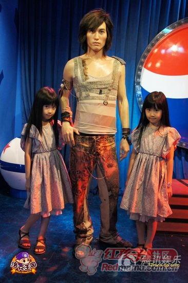 【亲子视觉特搜队】双胞姐妹花 难见清澈眼神