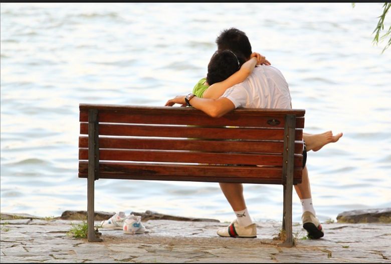 两个人的故事(抓拍的)一张比一张亲密深-19摄