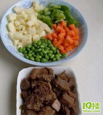 不喜欢吃蔬菜的孩子的最爱---西红柿牛腩杂蔬汤