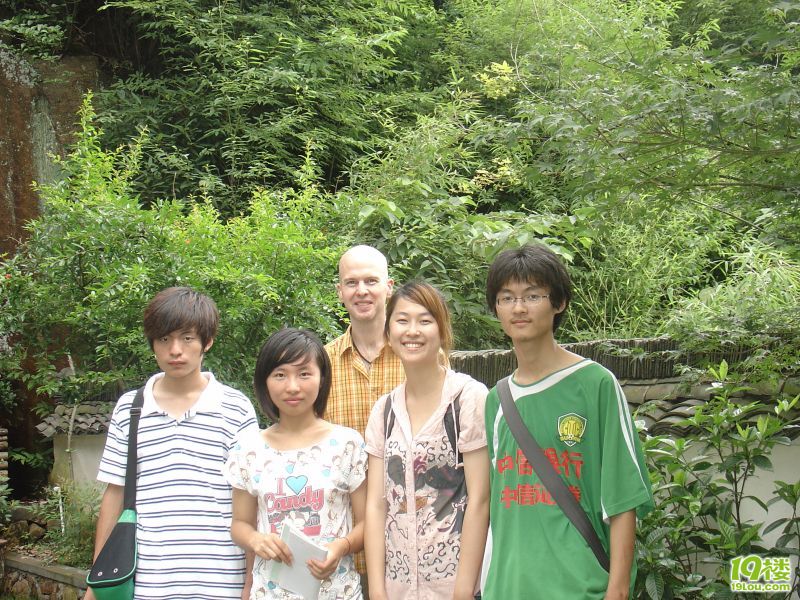 中国计量学院寻情记实践队带你走近低碳旅游