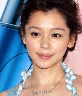 徐若瑄微博晒胖脸照 游东京心宽体胖爆肥(图)-