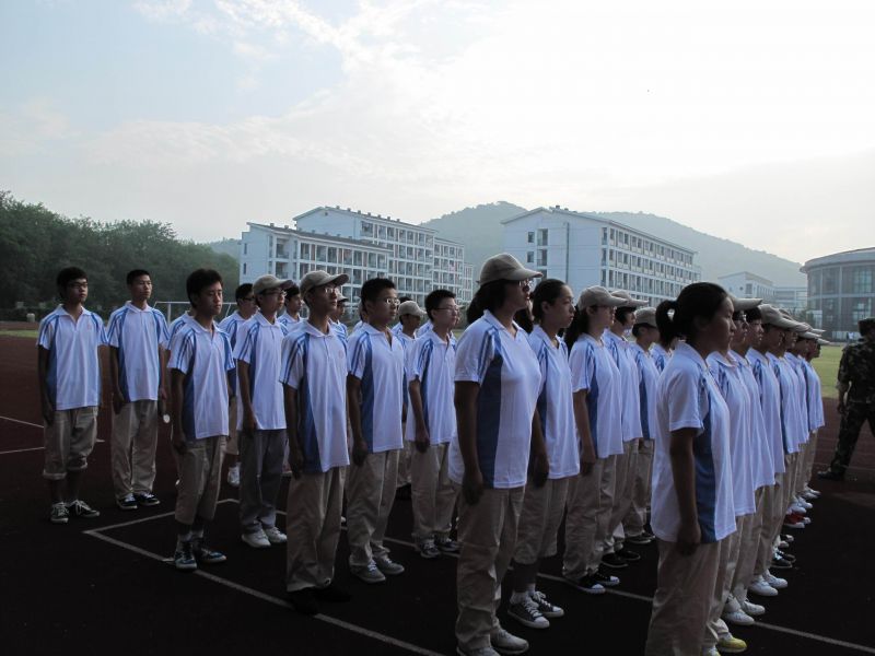 军训的真正意义在于磨炼-杭州第七中学-杭州