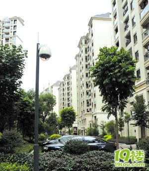 福州女业主划车抗议乱停车-业委会交流区-杭州