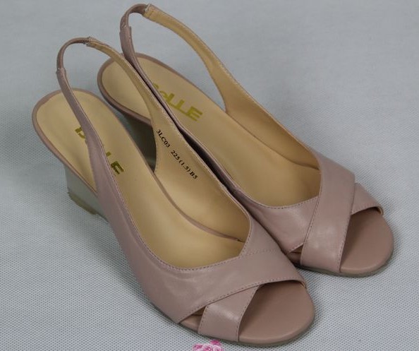 百丽专柜正品2010新款 女凉鞋 粉色-闲置二手
