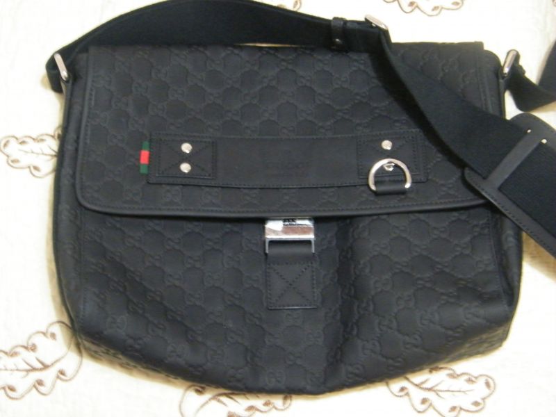 Gucci 正品包和皮带