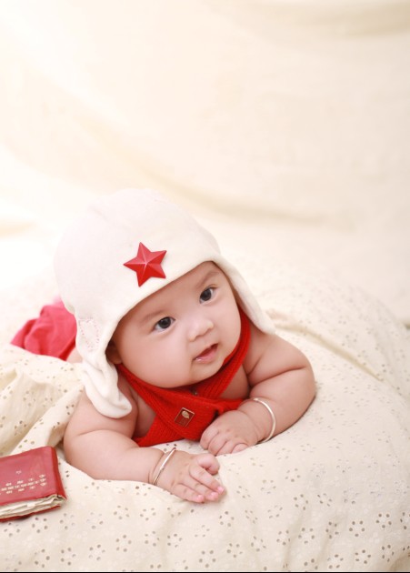 我的洛伊宝贝百日照 超级可爱的女宝宝终于诞生了!