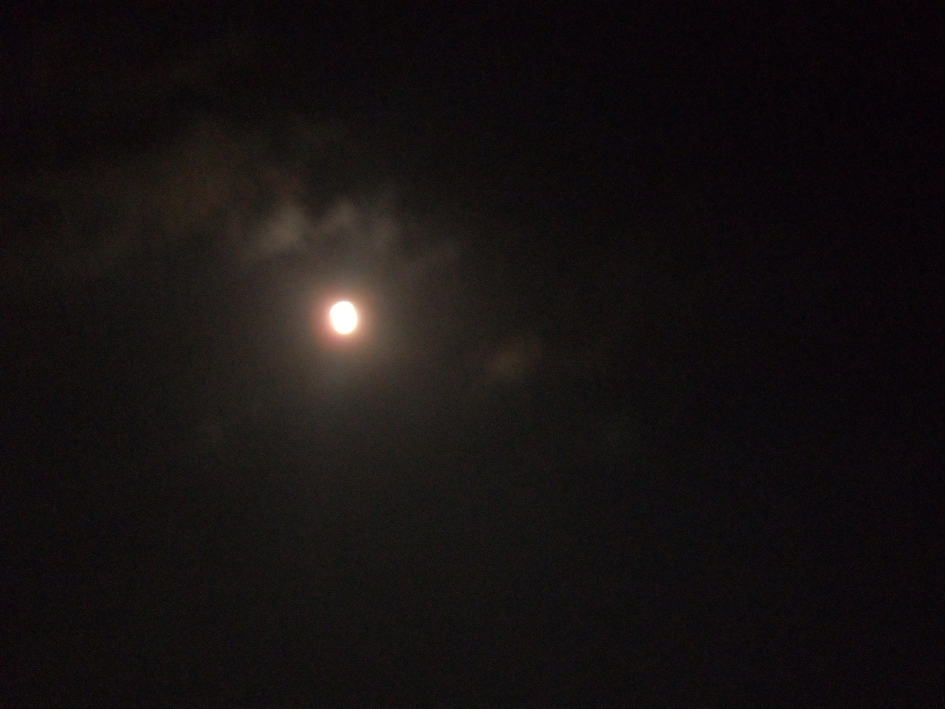 昨晚的月亮今晚继续拍