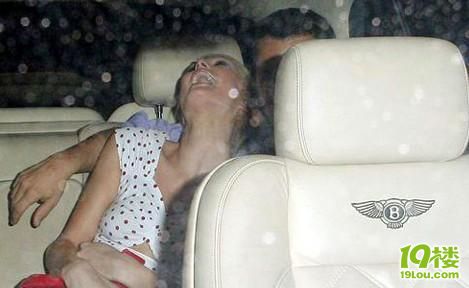 豪放女希尔顿豪车中的糜烂生活(图)