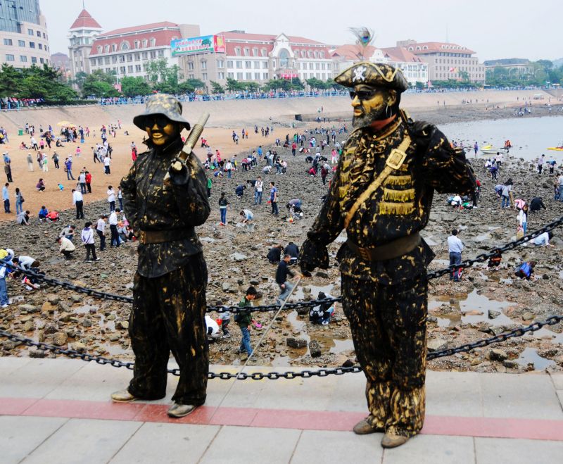 青岛栈桥惊现中世纪武士-边走边拍-杭州19楼