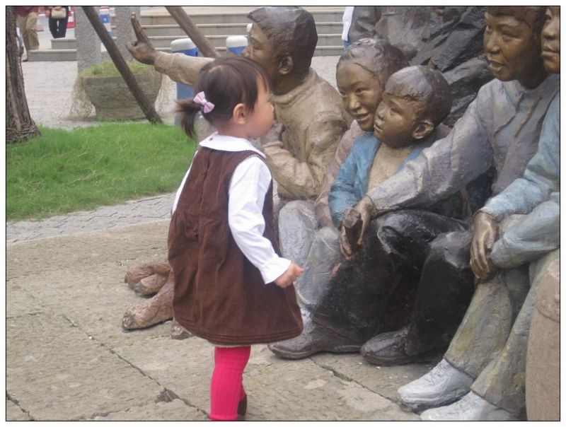 小眼睛,肉眼泡。OMG,我还能做美女吗-妈咪宝