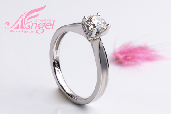 咦?到底是什么让海内外收藏家和富商竞折腰?