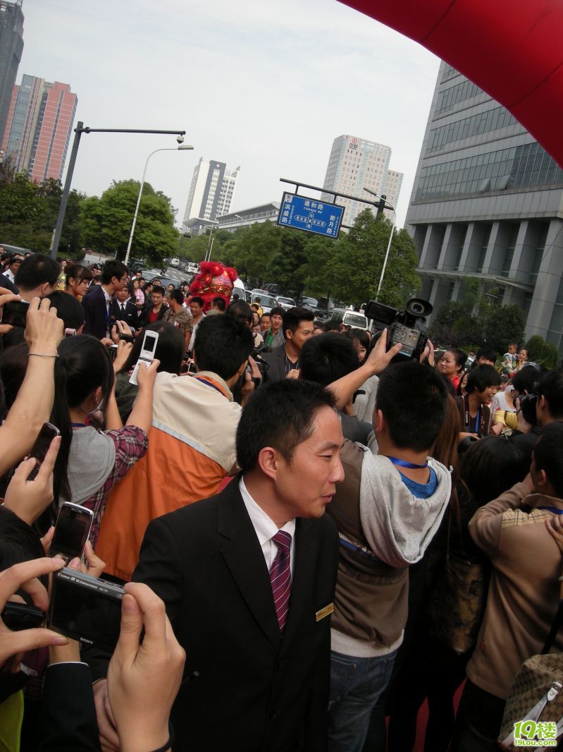 苏有朋来滨江星光大道哦~~-草根消息-杭州19楼