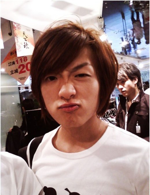 极品伪娘求包养 让所有女人都感到自卑的男人