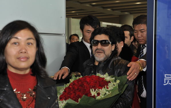 马拉多纳今日抵京待遇优 陪客付20万共进午