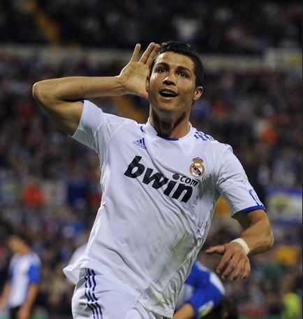 C罗速度超08欧洲杯第一飞人 还远未达到他极