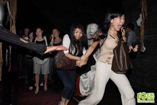 深城绝色迷情聊斋夜II--锦绣中华民俗村看三大片