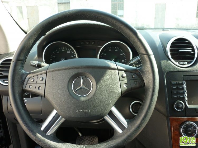 07年进口奔驰ML350低价30万出售-转让-二手车